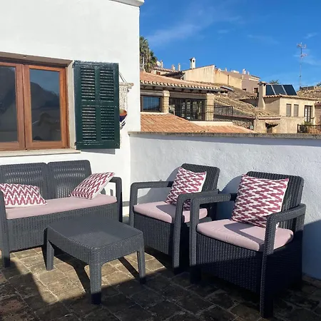Casa Nuria, Haus Im Zentrum Von Pollensa, 10 Meter Von Der Calvario Treppe Entfernt, Fuer 6 Personen, Mit Wifi Und Klimaanlage, Hébergement de vacances *