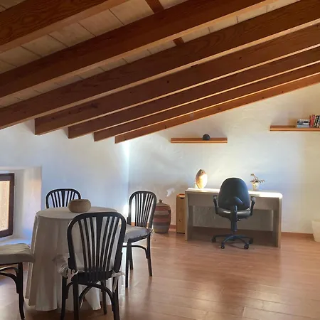 Casa Nuria, Haus Im Zentrum Von Pollensa, 10 Meter Von Der Calvario Treppe Entfernt, Fuer 6 Personen, Mit Wifi Und Klimaanlage, Hébergement de vacances Pollença