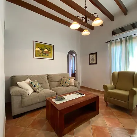 Holiday home Casa Nuria, Haus Im Zentrum Von Pollensa, 10 Meter Von Der Calvario Treppe Entfernt, Fuer 6 Personen, Mit Wifi Und Klimaanlage,