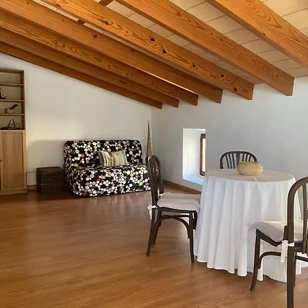 Casa Nuria, Haus Im Zentrum Von Pollensa, 10 Meter Von Der Calvario Treppe Entfernt, Fuer 6 Personen, Mit Wifi Und Klimaanlage, Holiday home *