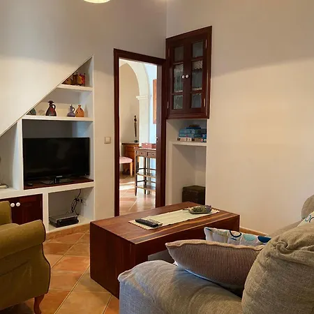 Casa Nuria, Haus Im Zentrum Von Pollensa, 10 Meter Von Der Calvario Treppe Entfernt, Fuer 6 Personen, Mit Wifi Und Klimaanlage,